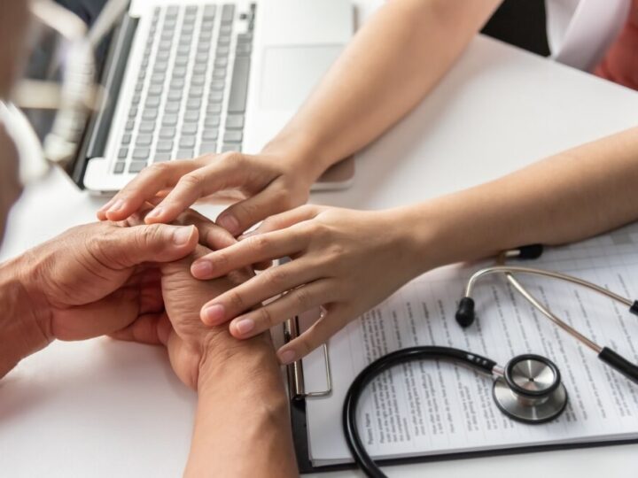 Nie jesteś sam – skorzystaj z pomocy psychologicznej dla służb mundurowych!