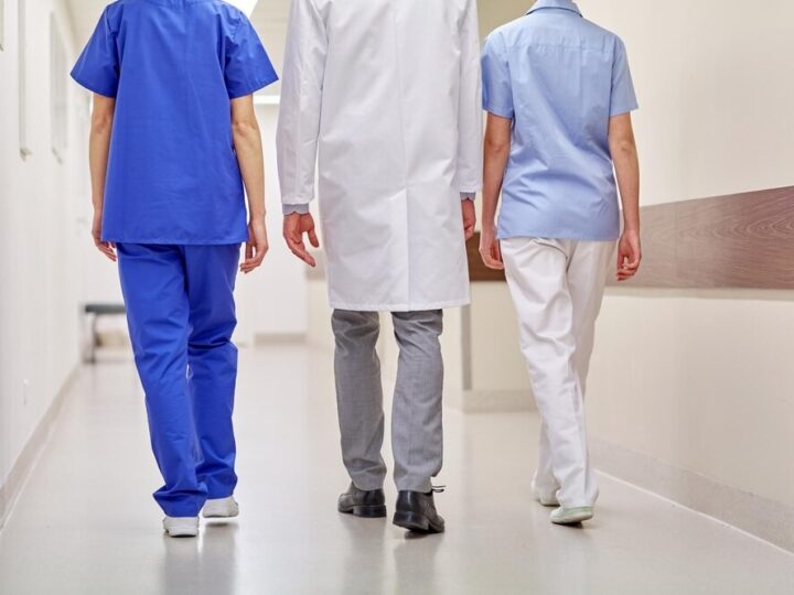 Bezpieczny Senior: Policki powiat stawia na zdrowie i edukację seniorów