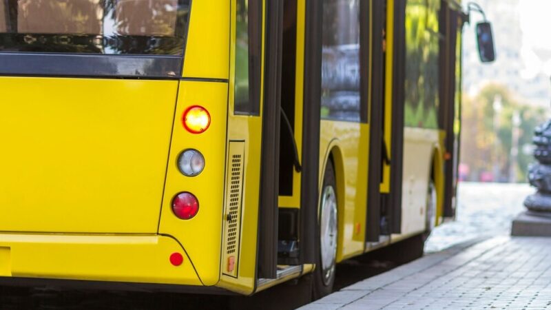 Nowa autobusowa linia dla uczniów w Tanowie – poznaj szczegóły!