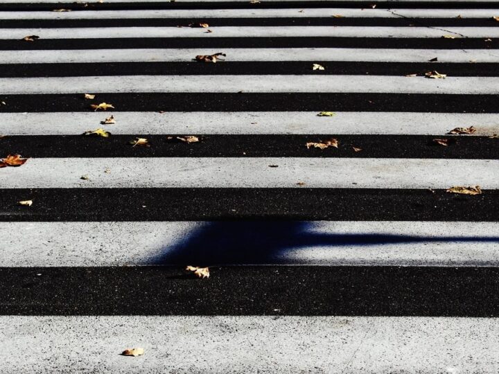 Nowe oświetlenie dla pieszych w Dołujach – start prac 5 listopada!