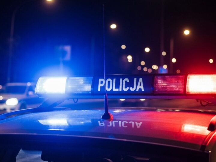 Seniorzy w centrum uwagi: Policja edukuje o zagrożeniach oszustw