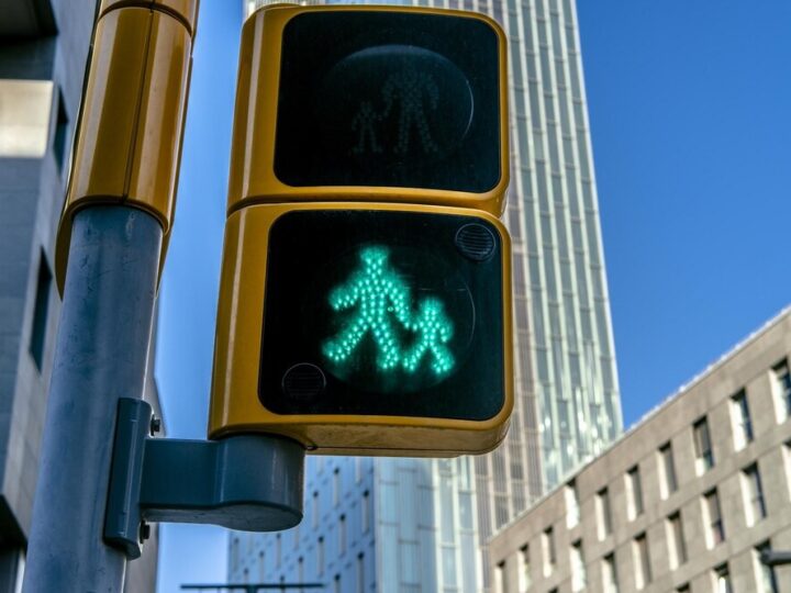 Zwiększ swoją widoczność i bezpieczeństwo dzięki odblaskom!