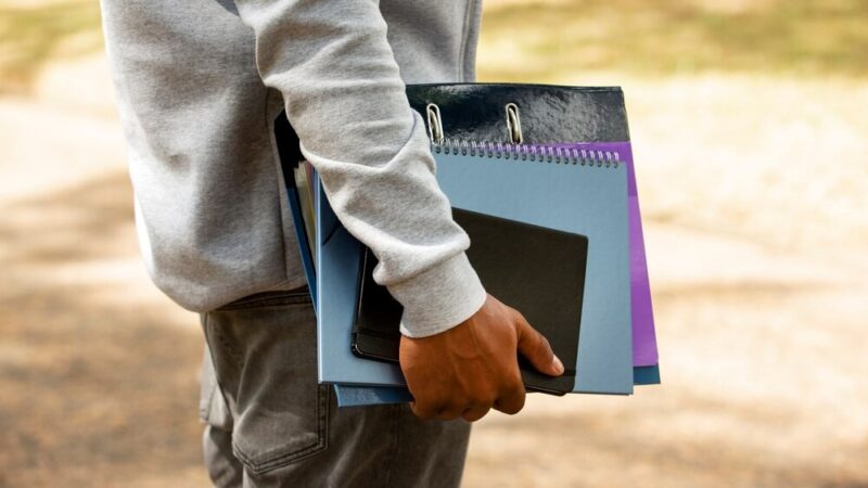 Edukacja kluczem do walki z oszustwami internetowymi