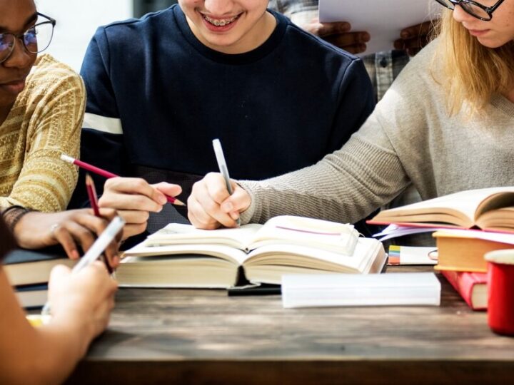 Uczniowie z Polic walczą z hejtem: warsztaty o bezpiecznym internecie