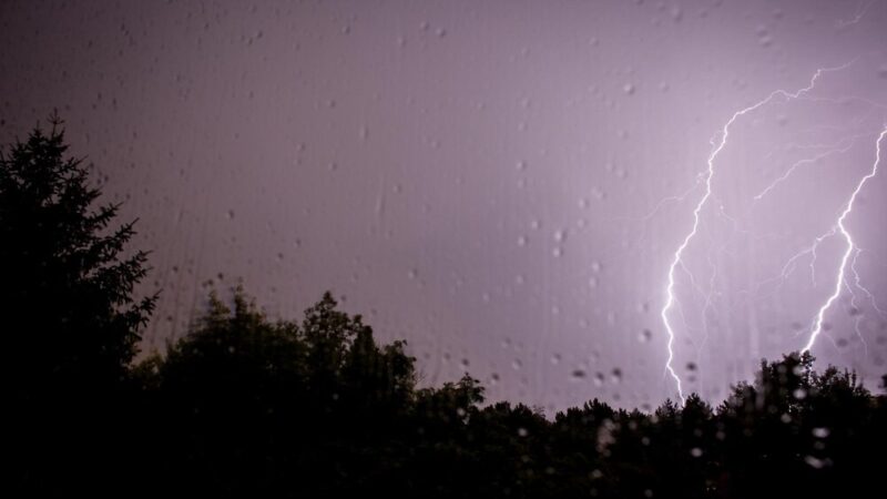 Ostrzeżenie o oblodzeniu w Nowym Warpnie: zachowaj ostrożność!