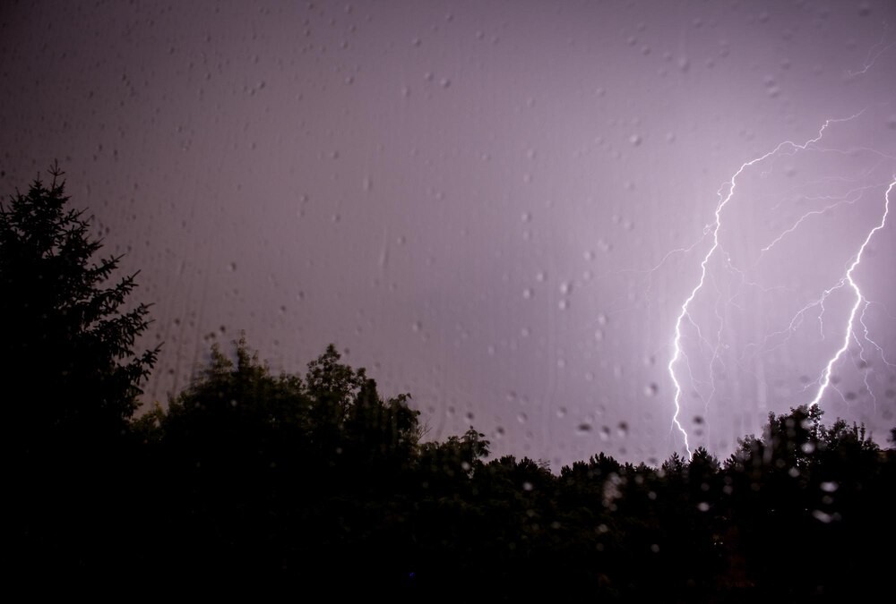 Ostrzeżenie o oblodzeniu w Nowym Warpnie: zachowaj ostrożność!