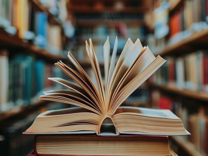 Spotkanie z Michałem Śmielakiem: Kryminały pełne humoru i historycznych tajemnic