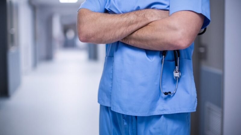 Nowa infolinia wsparcia dla osób z Alzheimera i ich opiekunów w Polsce