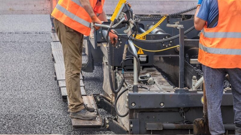 Nowa droga dla pieszych i rowerów w Gminie Dobra: prace już ruszyły!