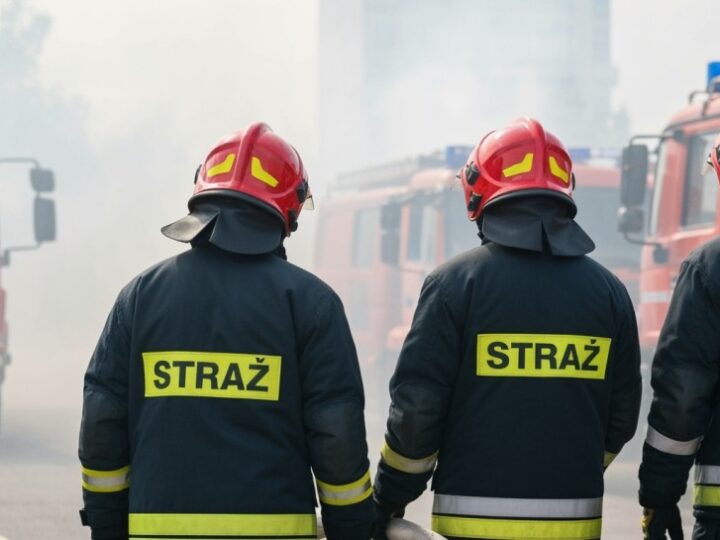 Pożar sadzy w Mierzynie: strażacy skutecznie uratowali budynek