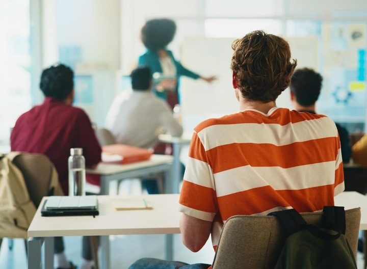 Zyskaj spokój przed egzaminem: Spotkanie o emocjach i kontroli w stresie