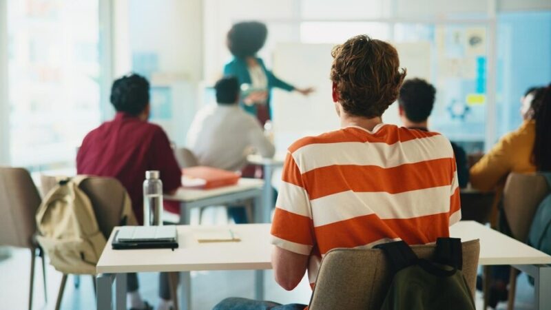 Zyskaj spokój przed egzaminem: Spotkanie o emocjach i kontroli w stresie