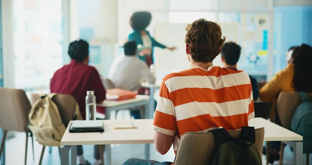 Zyskaj spokój przed egzaminem: Spotkanie o emocjach i kontroli w stresie