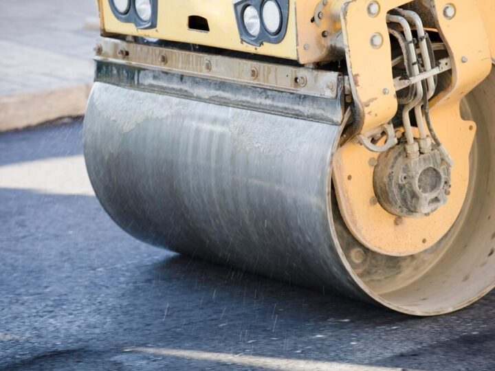 Nowa nawierzchnia na drodze Dobra–Stolec z 4 mln zł wsparcia finansowego
